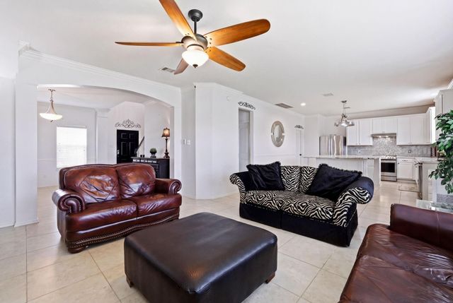 6407 Hillock Lane, Pearland, TX 77584