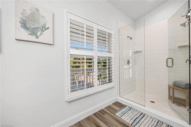 2736 Gulfview DR, Naples, FL 34112