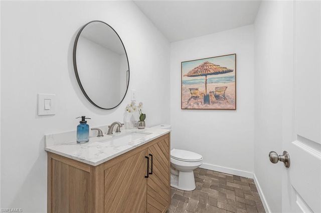2736 Gulfview DR, Naples, FL 34112