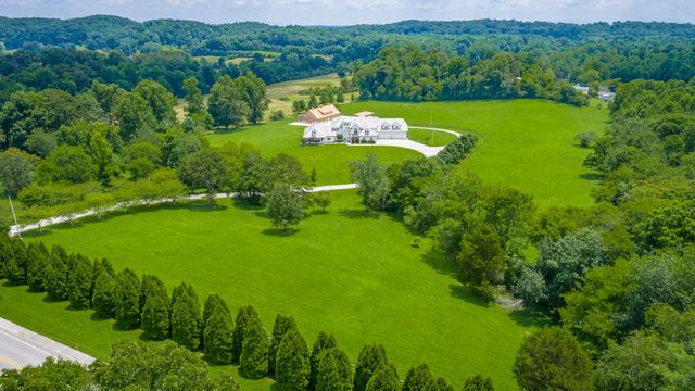 3800 University Drive, Ooltewah, TN 37363