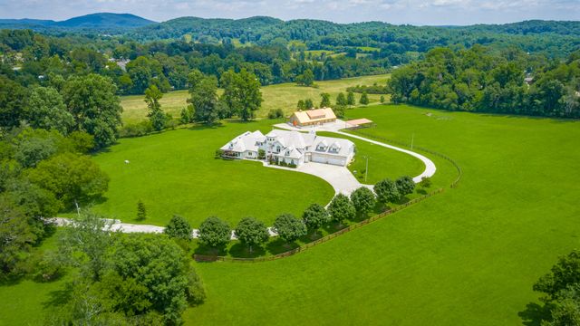 3800 University Drive, Ooltewah, TN 37363