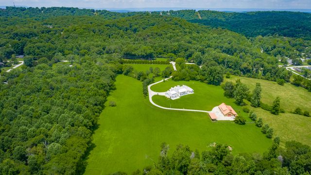 3800 University Drive, Ooltewah, TN 37363