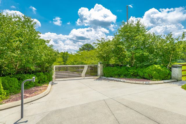 3800 University Drive, Ooltewah, TN 37363