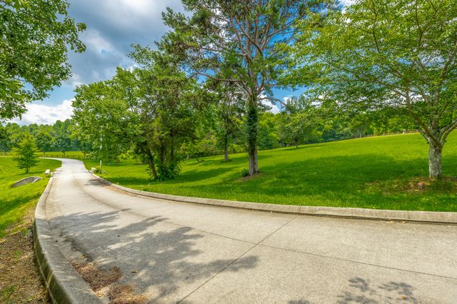 3800 University Drive, Ooltewah, TN 37363
