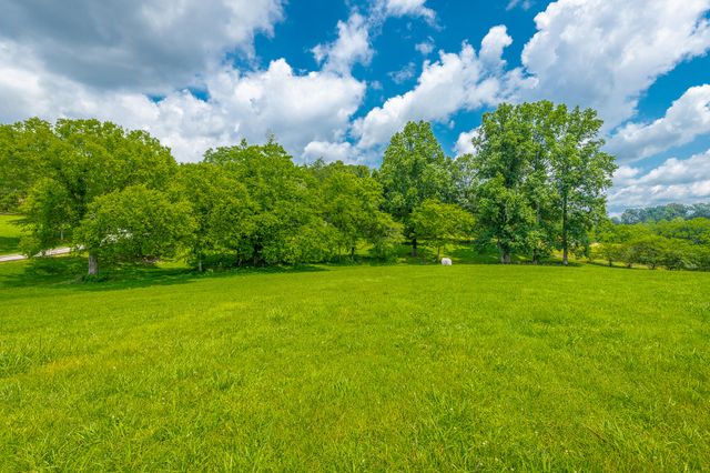 3800 University Drive, Ooltewah, TN 37363