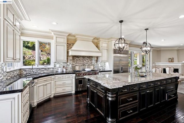44126 Paseo Padre Pkwy, Fremont, CA 94539
