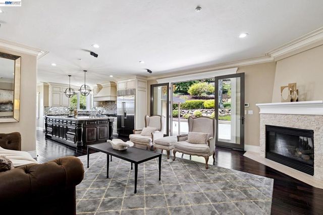44126 Paseo Padre Pkwy, Fremont, CA 94539