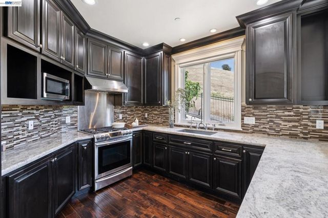 44126 Paseo Padre Pkwy, Fremont, CA 94539