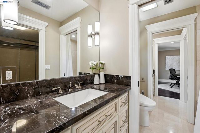 44126 Paseo Padre Pkwy, Fremont, CA 94539