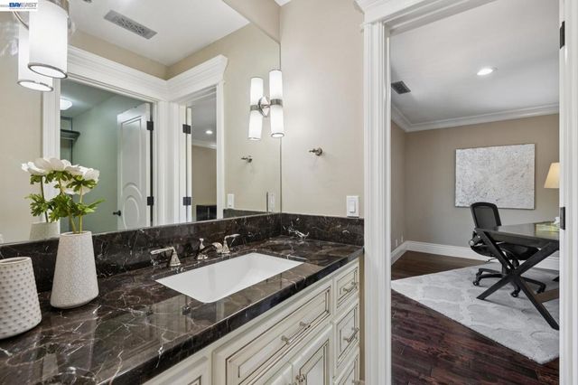 44126 Paseo Padre Pkwy, Fremont, CA 94539