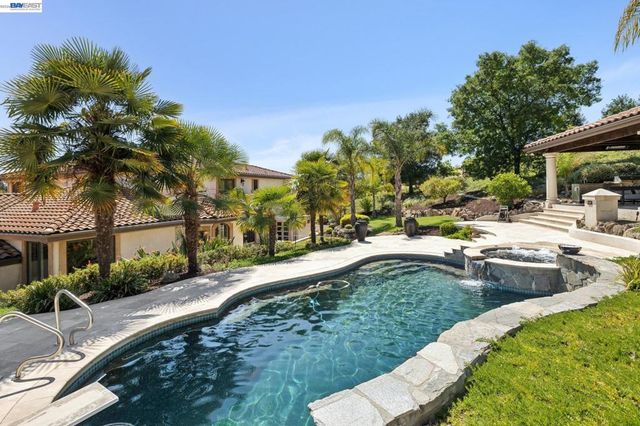 44126 Paseo Padre Pkwy, Fremont, CA 94539