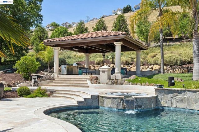 44126 Paseo Padre Pkwy, Fremont, CA 94539