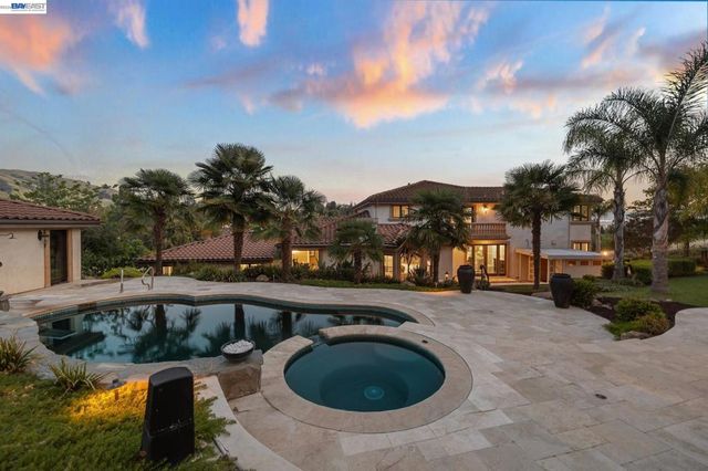 44126 Paseo Padre Pkwy, Fremont, CA 94539