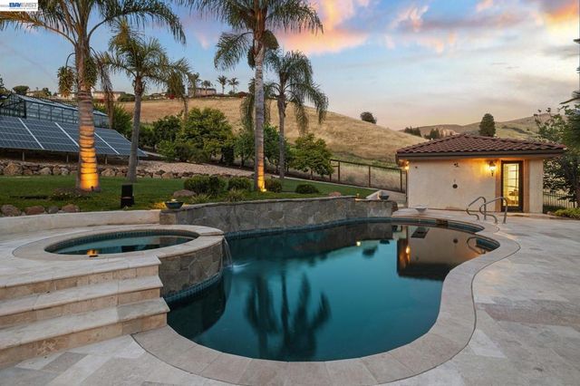 44126 Paseo Padre Pkwy, Fremont, CA 94539