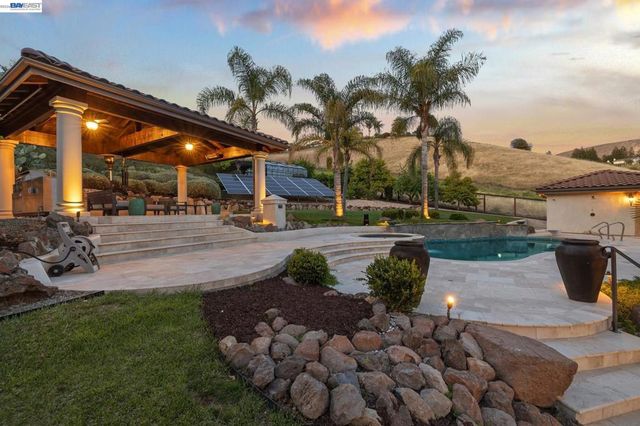 44126 Paseo Padre Pkwy, Fremont, CA 94539
