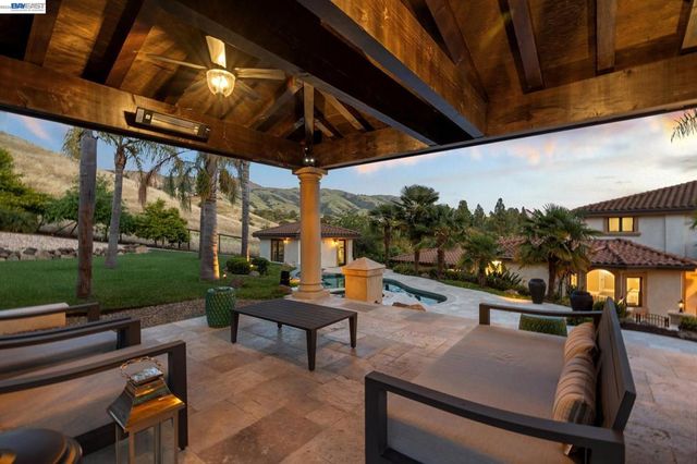 44126 Paseo Padre Pkwy, Fremont, CA 94539