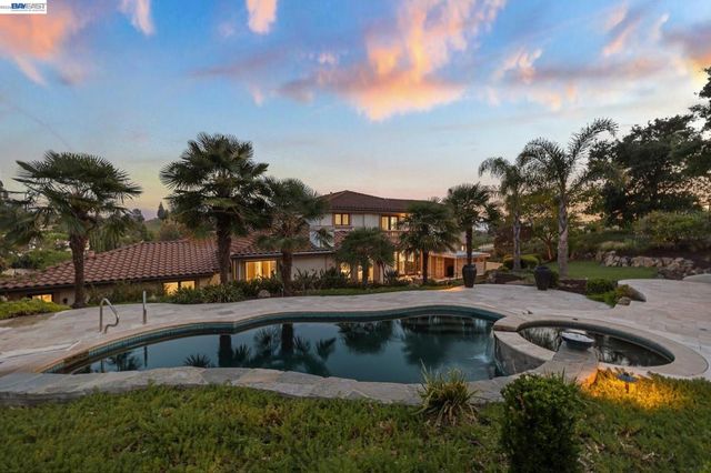 44126 Paseo Padre Pkwy, Fremont, CA 94539