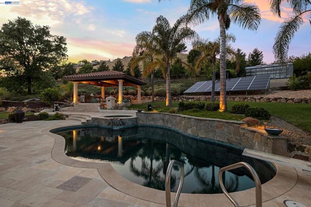44126 Paseo Padre Pkwy, Fremont, CA 94539