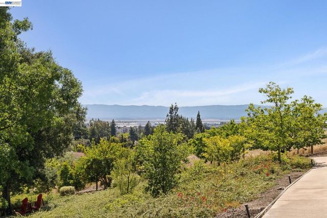 44126 Paseo Padre Pkwy, Fremont, CA 94539