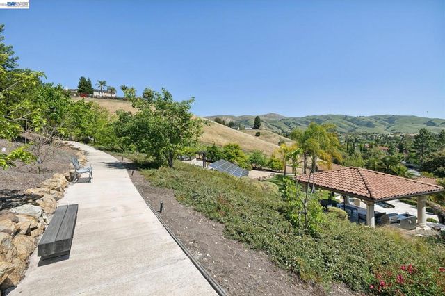 44126 Paseo Padre Pkwy, Fremont, CA 94539