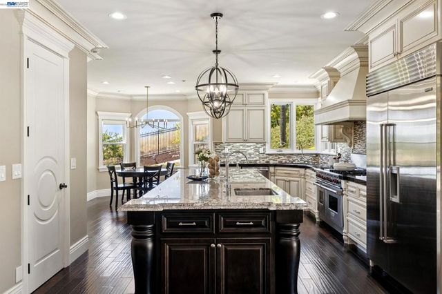 44126 Paseo Padre Pkwy, Fremont, CA 94539