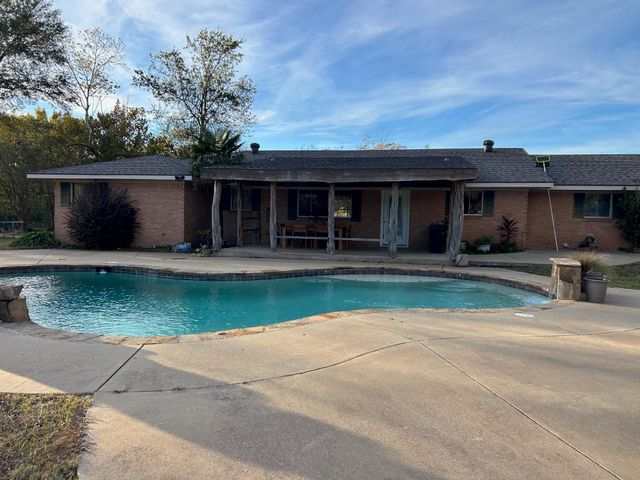 459 FM 968, Marshall, TX 75672