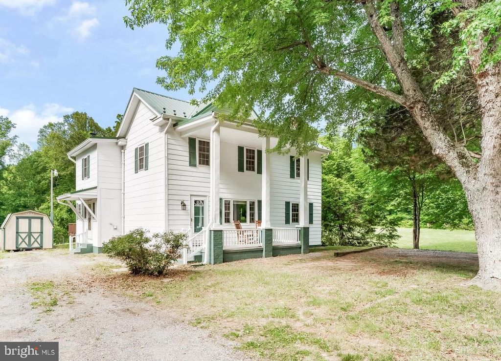 Image 1 of property listing at 40395 DELABROOKE RD, Mechanicsville, MD 20659
