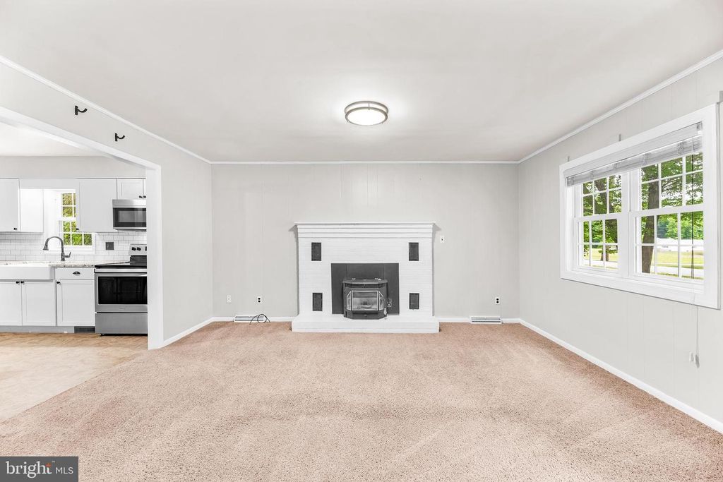 Image 22 of property listing at 40395 DELABROOKE RD, Mechanicsville, MD 20659