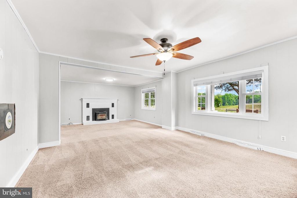 Image 23 of property listing at 40395 DELABROOKE RD, Mechanicsville, MD 20659