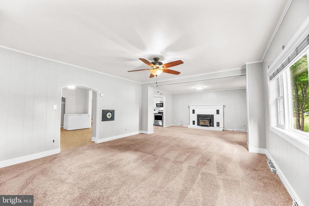 Image 31 of property listing at 40395 DELABROOKE RD, Mechanicsville, MD 20659
