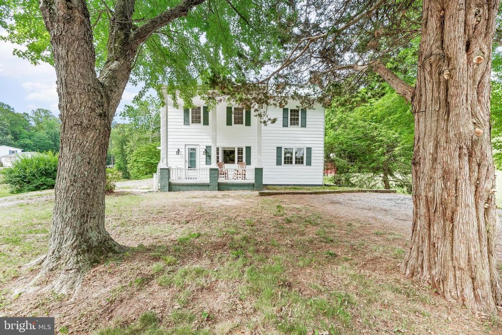 Image 34 of property listing at 40395 DELABROOKE RD, Mechanicsville, MD 20659