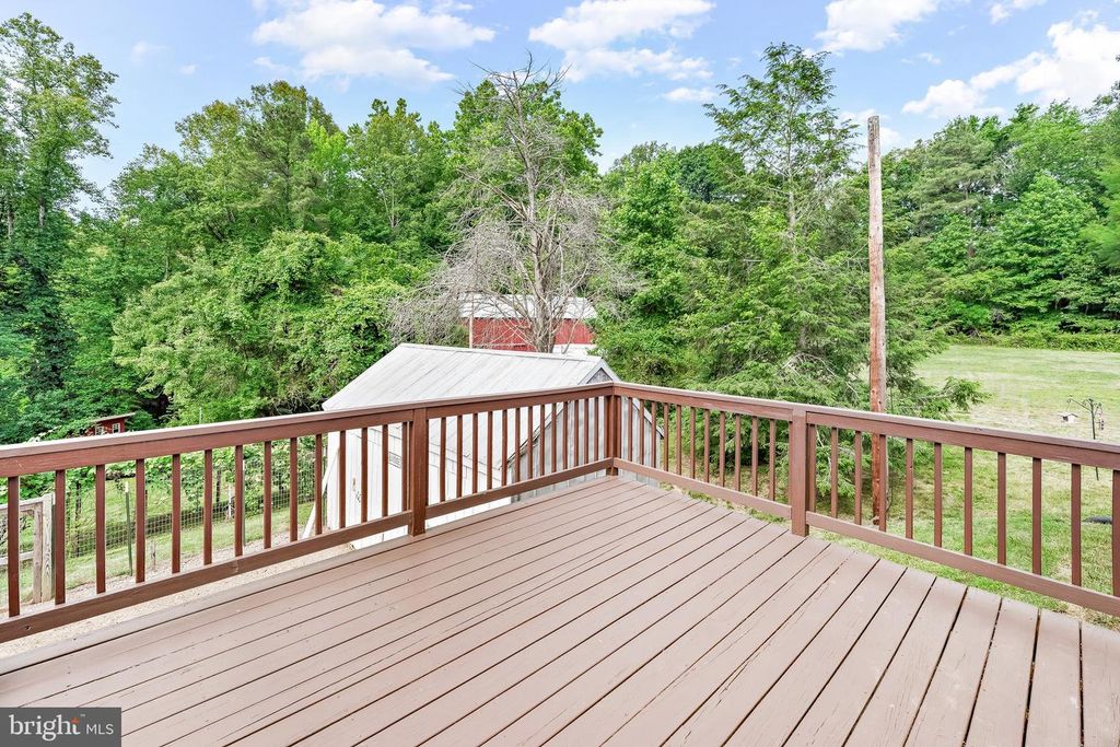 Image 42 of property listing at 40395 DELABROOKE RD, Mechanicsville, MD 20659