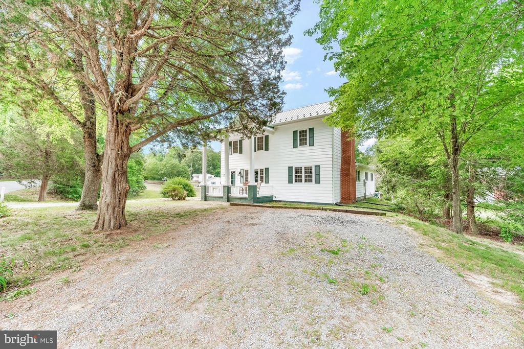 Image 44 of property listing at 40395 DELABROOKE RD, Mechanicsville, MD 20659