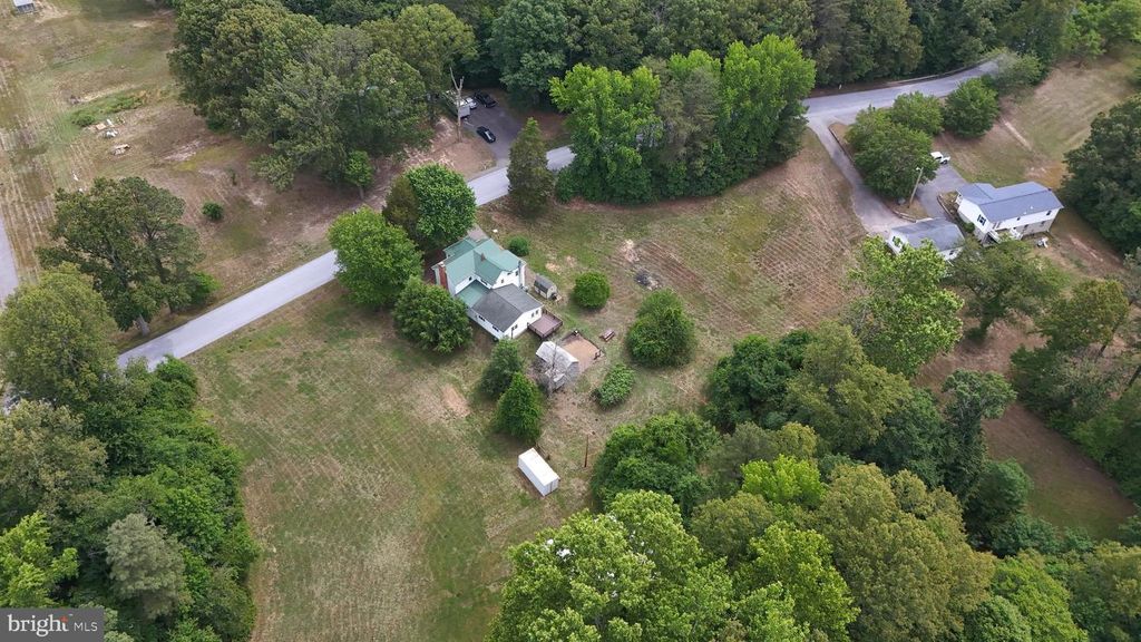Image 47 of property listing at 40395 DELABROOKE RD, Mechanicsville, MD 20659