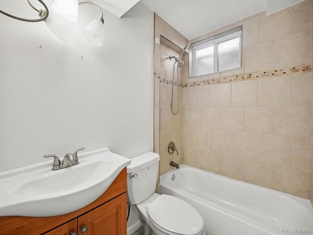 1635 S Cape Street, Lakewood, CO 80232