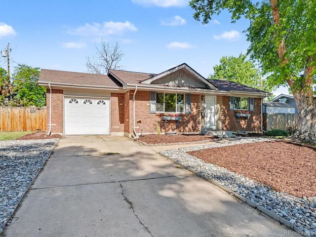 1635 S Cape Street, Lakewood, CO 80232
