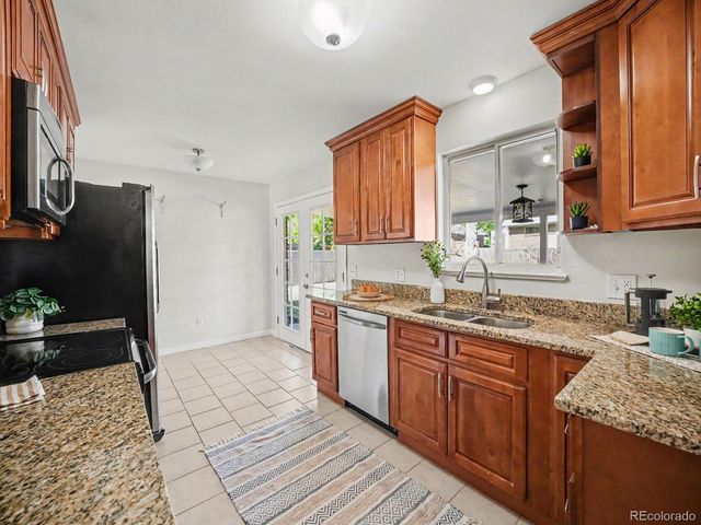 1635 S Cape Street, Lakewood, CO 80232