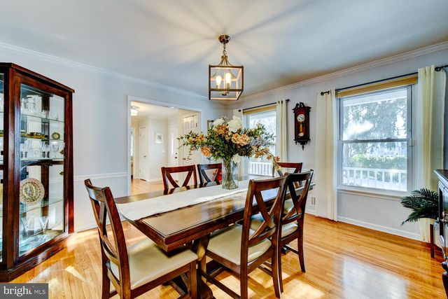 374 VILLAGE RD E, Princeton Junction, NJ 08550