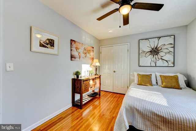 374 VILLAGE RD E, Princeton Junction, NJ 08550