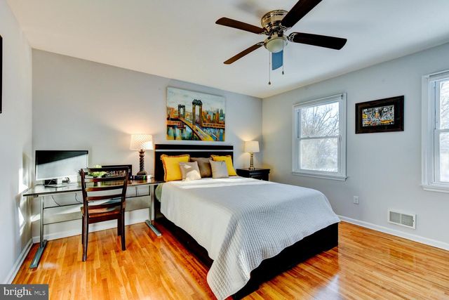 374 VILLAGE RD E, Princeton Junction, NJ 08550