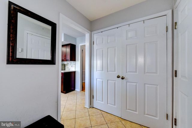 374 VILLAGE RD E, Princeton Junction, NJ 08550