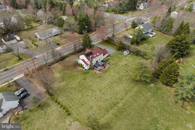 374 VILLAGE RD E, Princeton Junction, NJ 08550