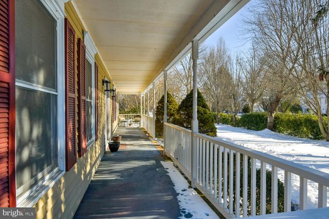 374 VILLAGE RD E, Princeton Junction, NJ 08550