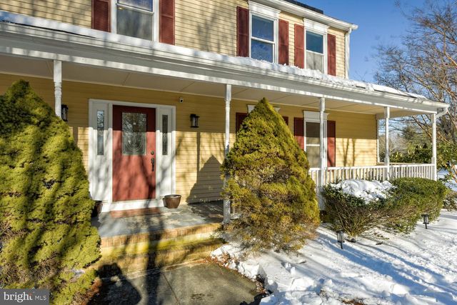 374 VILLAGE RD E, Princeton Junction, NJ 08550