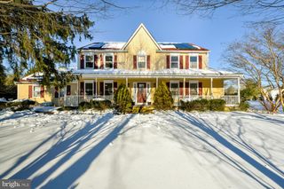 374 VILLAGE RD E, Princeton Junction, NJ 08550