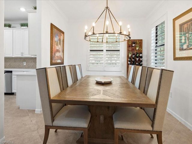 9476 Napoli LN 202, Naples, FL 34113