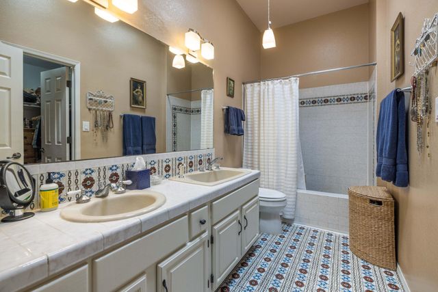 6115 Mustang Lane NW, Albuquerque, NM 87120