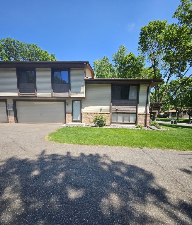 3900 Brookdale Circle N, Brooklyn Park, MN 55443 — exterior