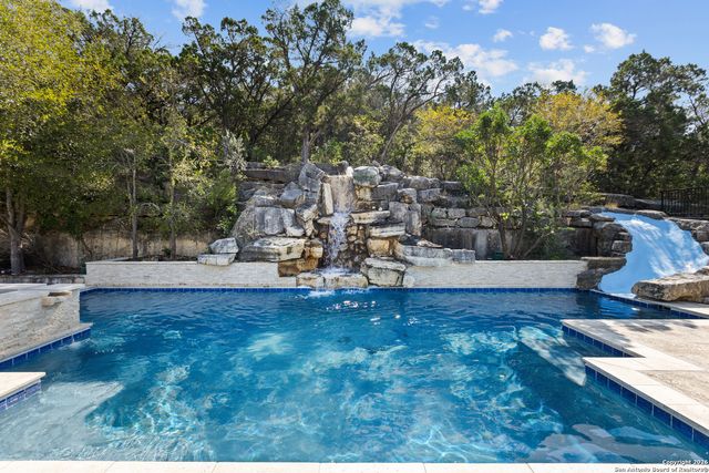 10924 Reyes Canyons, Helotes, TX 78023