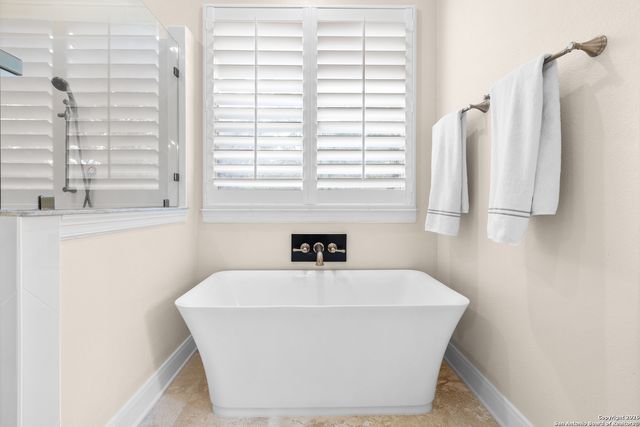 10924 Reyes Canyons, Helotes, TX 78023